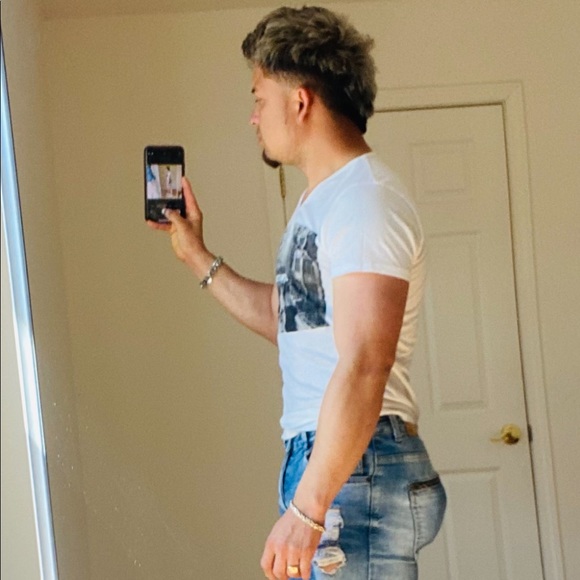 Meet your Posher, Ronny - Picture 1 of 1